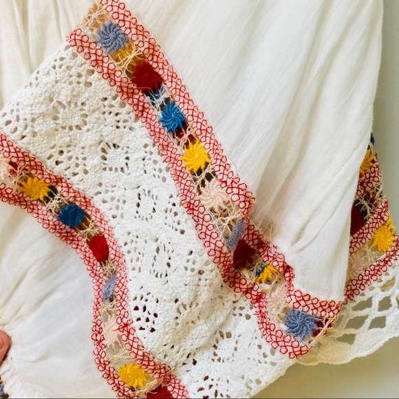 Free People Lace Muli-Color Crop-top w/builtin Bra - Picture 2 of 8